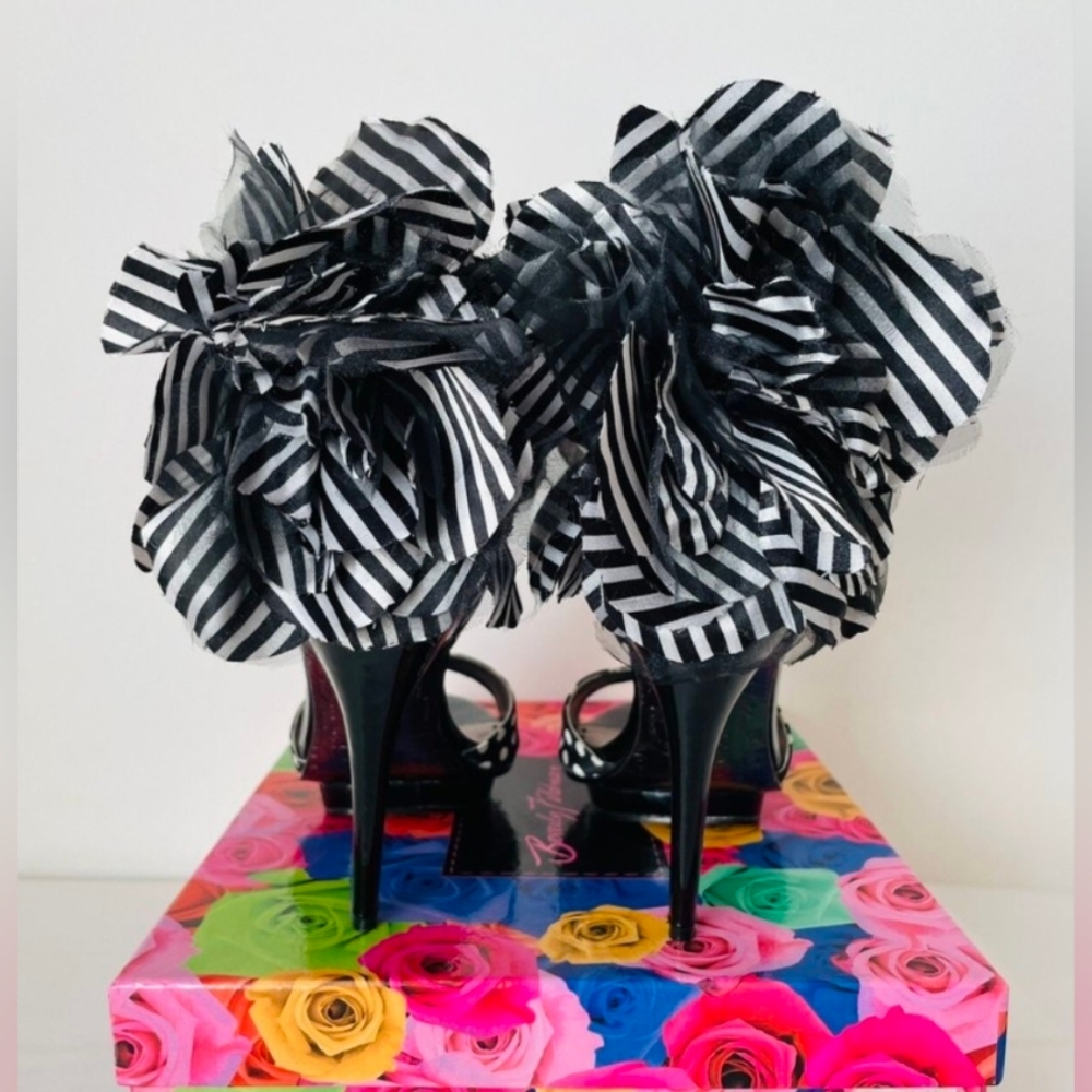 Beverly Feldman Polkadot/Striped Sandals
